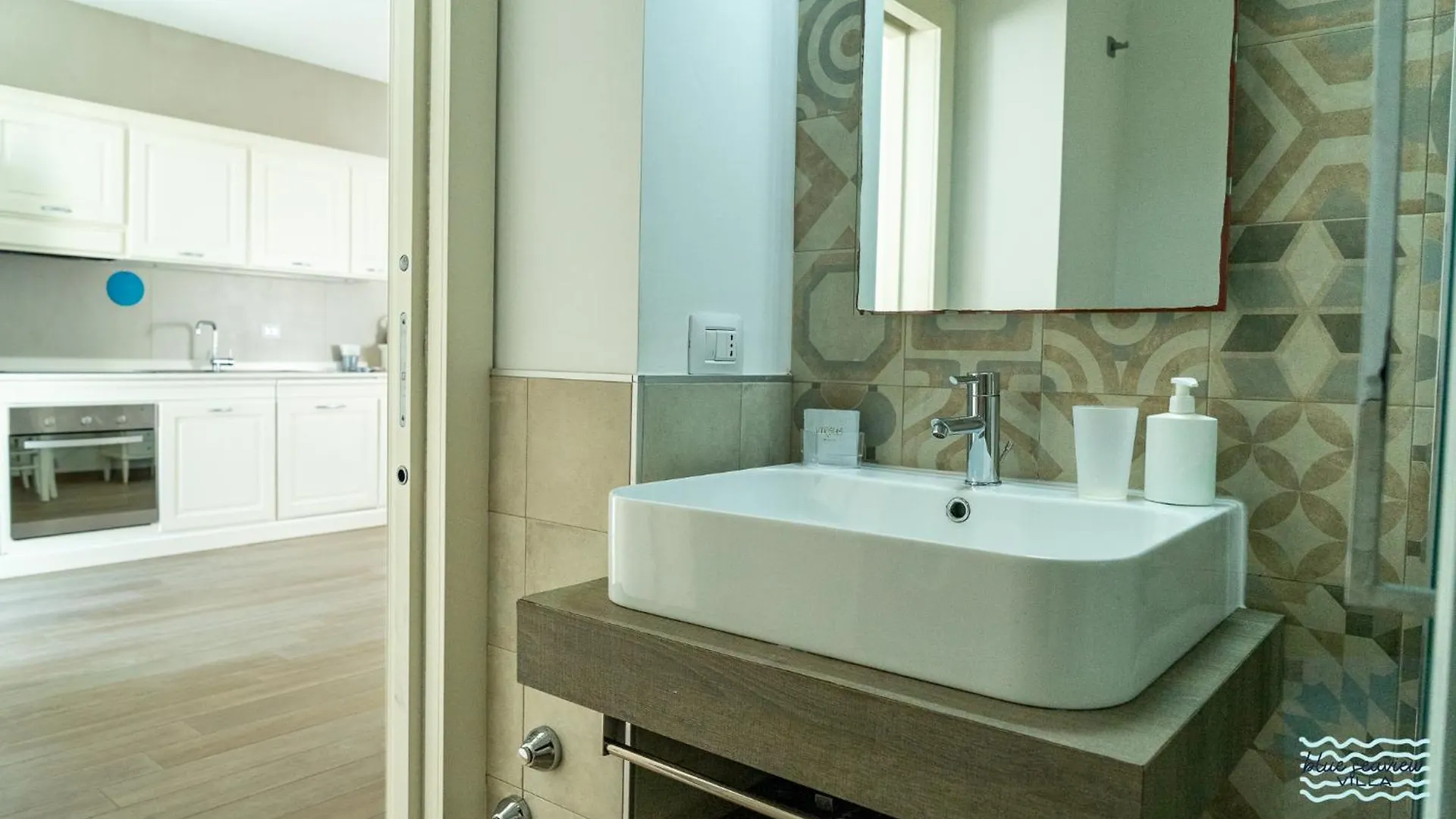 דירה בארי Blue Seaview Villa איטליה