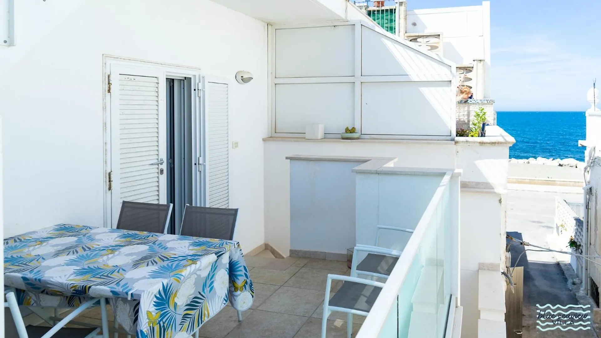 Blue Seaview Villa 巴里